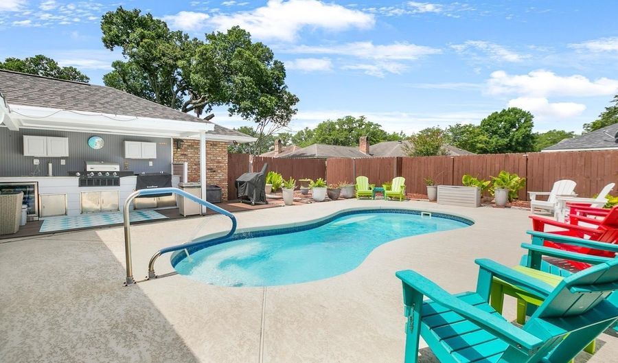 2306 Firewood Dr, Baton Rouge, LA 70816 - 3 Beds, 2 Bath
