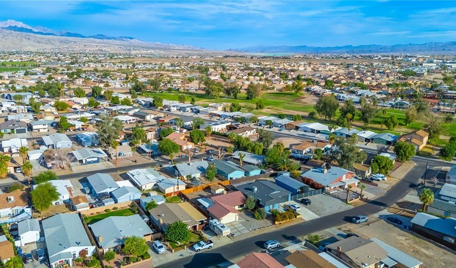 1135 Avenida Del Sol, Bullhead City, AZ 86442 - 2 Beds, 3 Bath