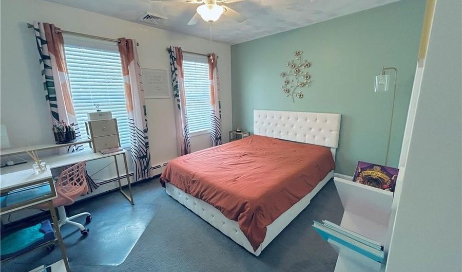 20 Canton Ct, Cranston, RI 02921 - 3 Beds, 4 Bath