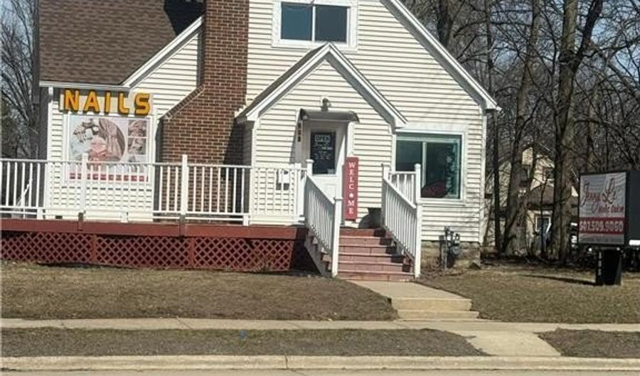 808 W Oakland Ave, Austin, MN 55912 - 0 Beds, 0 Bath