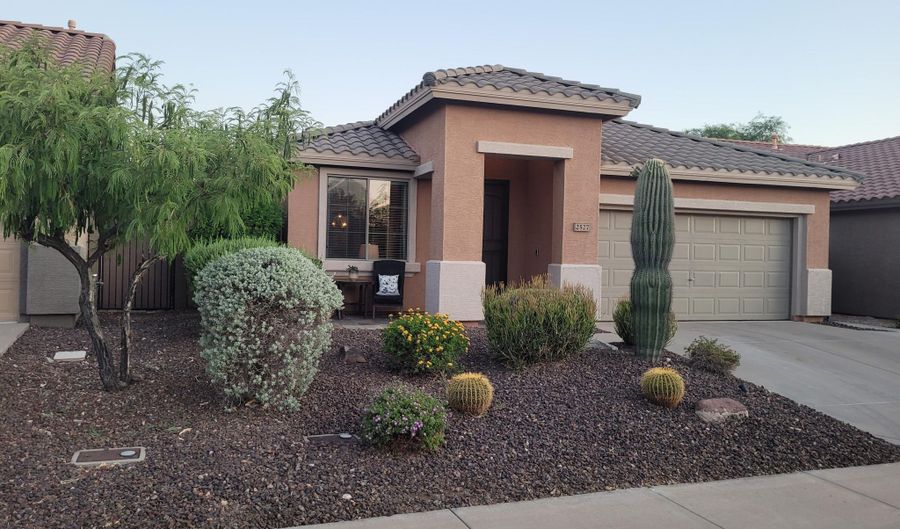 2527 W WARREN Dr, Anthem, AZ 85086 - 3 Beds, 2 Bath