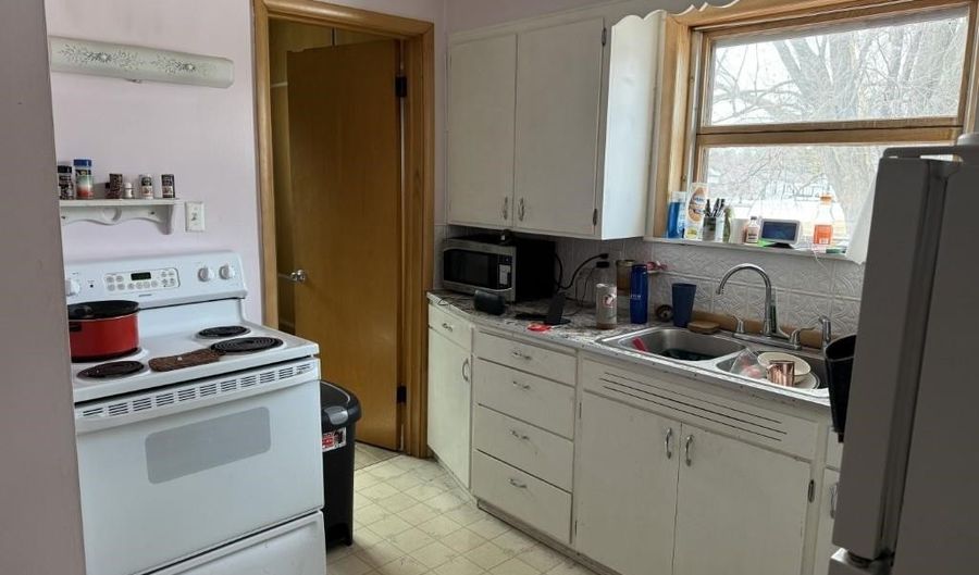 618 DELEGLISE St, Antigo, WI 54409 - 4 Beds, 2 Bath