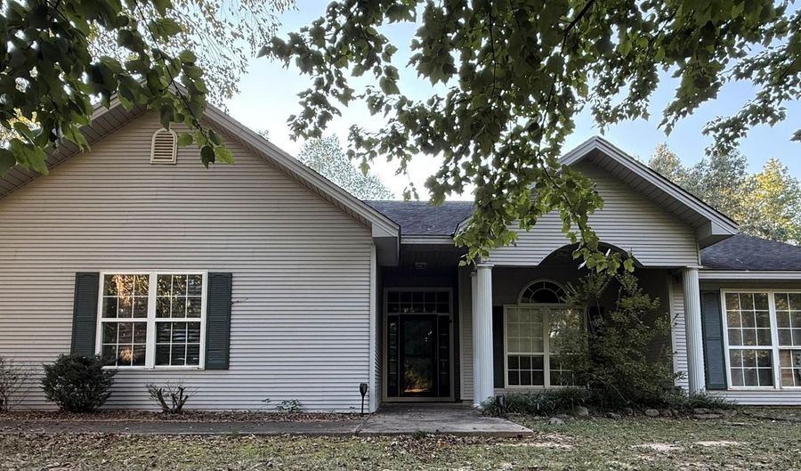 75 CRYSTAL Cv, Arkadelphia, AR 71923 - 3 Beds, 2 Bath