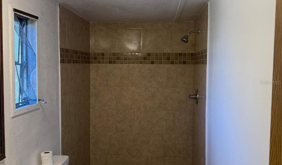 8425 NE 33RD Ct, Anthony, FL 32617 - 3 Beds, 2 Bath