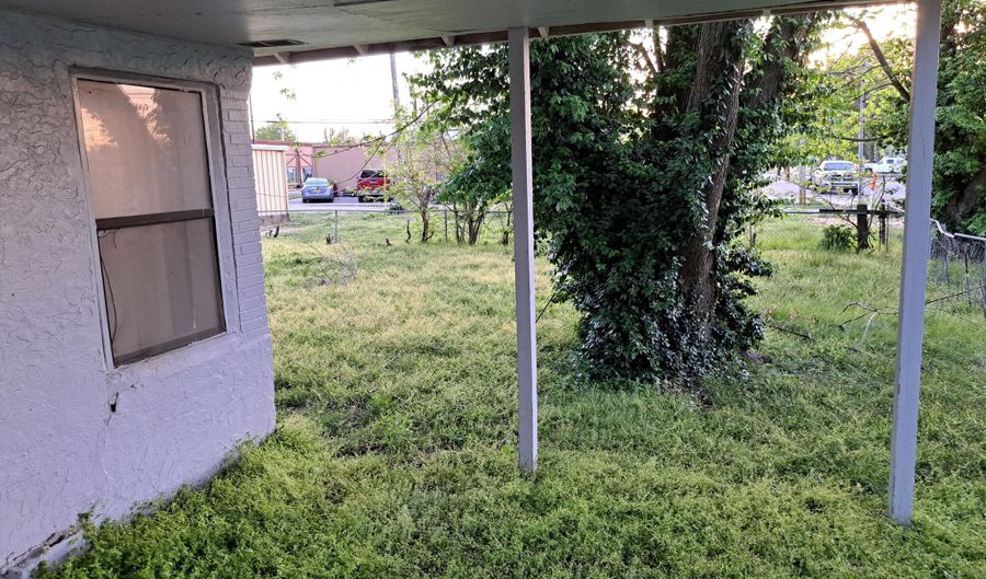 1903 S East Ave, Baxter Springs, KS 66713 - 3 Beds, 1 Bath