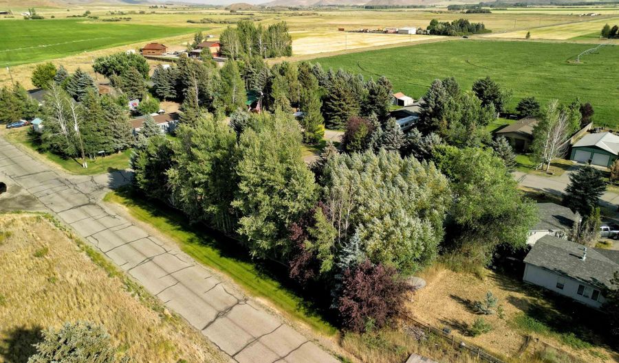201 Lollipop Ln, Bellevue, ID 83313 - 4 Beds, 3 Bath