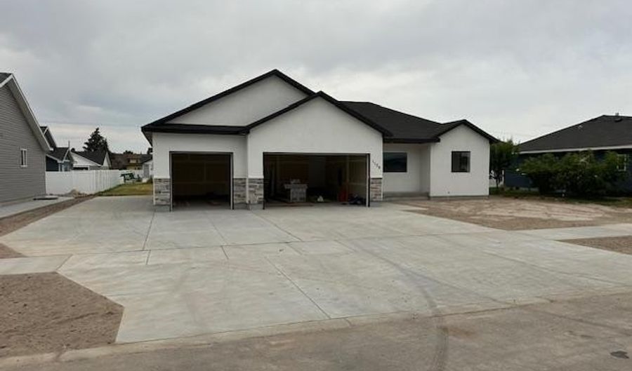 1139 Plains Dr, Blackfoot, ID 83221 - 6 Beds, 3 Bath