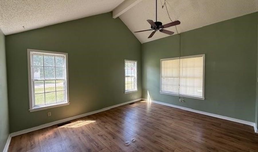 217 LYNN, Adamsville, TN 38310 - 2 Beds, 1 Bath