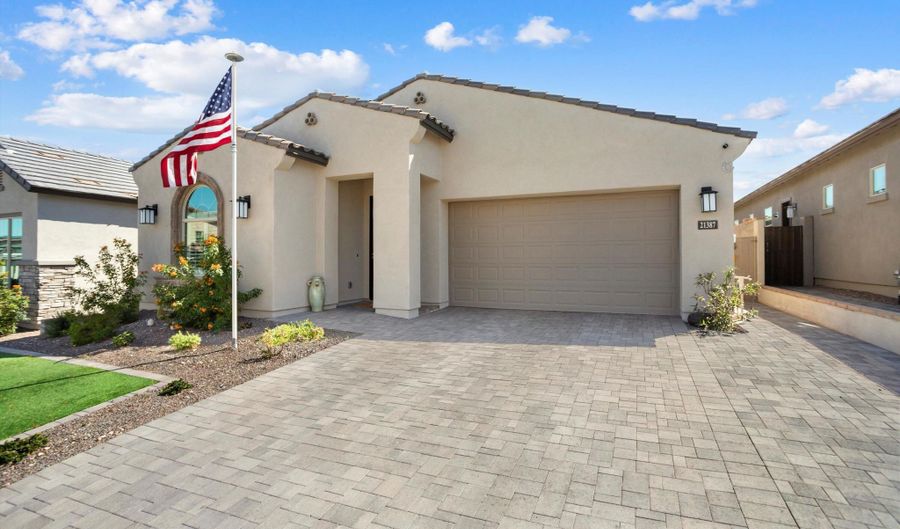 21387 W MEADOWBROOK Ave, Buckeye, AZ 85396 - 3 Beds, 3 Bath
