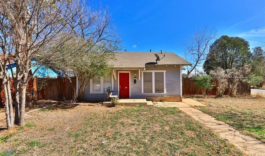 741 Ross Ave, Abilene, TX 79605 - 2 Beds, 1 Bath