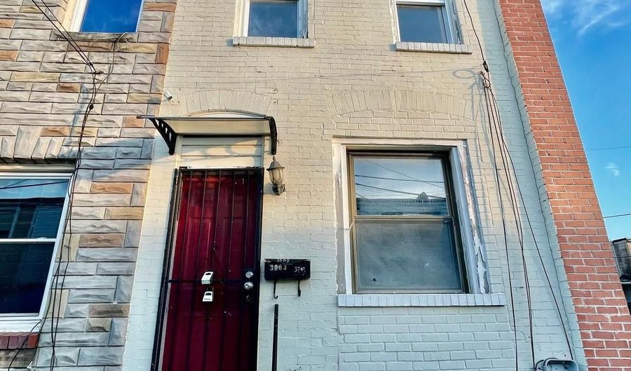 3703 CENTRE Pl, Baltimore, MD 21224 - 2 Beds, 1 Bath