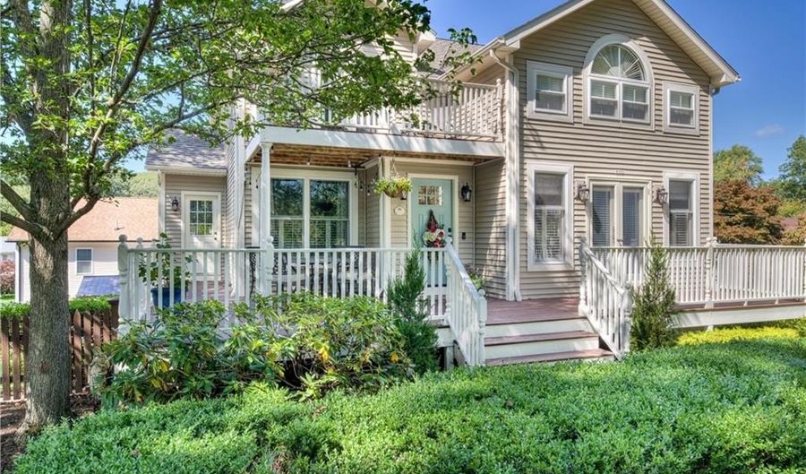 110 Lake View Rd, Cranston, RI 02920 - 4 Beds, 3 Bath
