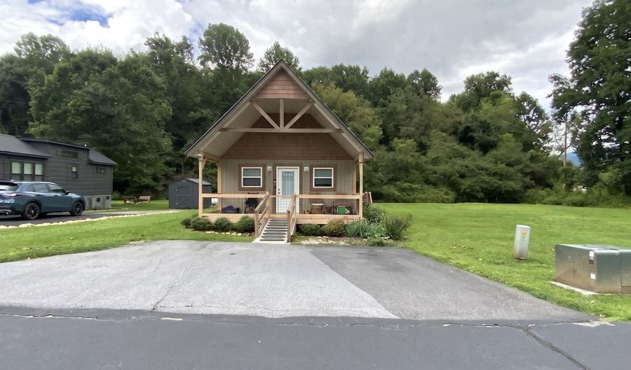 131 Lazy Bear Trl, Andrews, NC 28901 - 1 Beds, 2 Bath