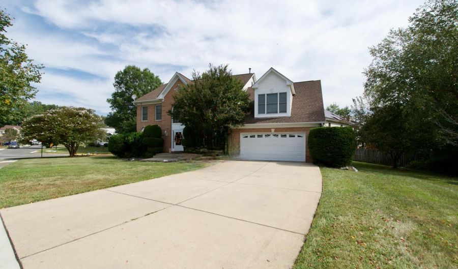 2100 S ALLEVA Ct, Accokeek, MD 20607 - 5 Beds, 4 Bath