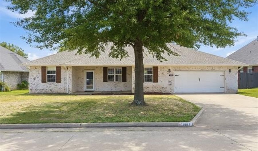 1908 S 6th Ave NW, Ardmore, OK 73401 - 3 Beds, 2 Bath