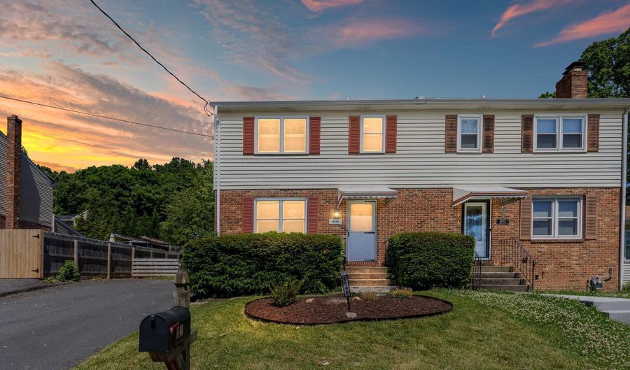 1040 VALLEY Rd, Hockessin, DE 19707 - 3 Beds, 2 Bath