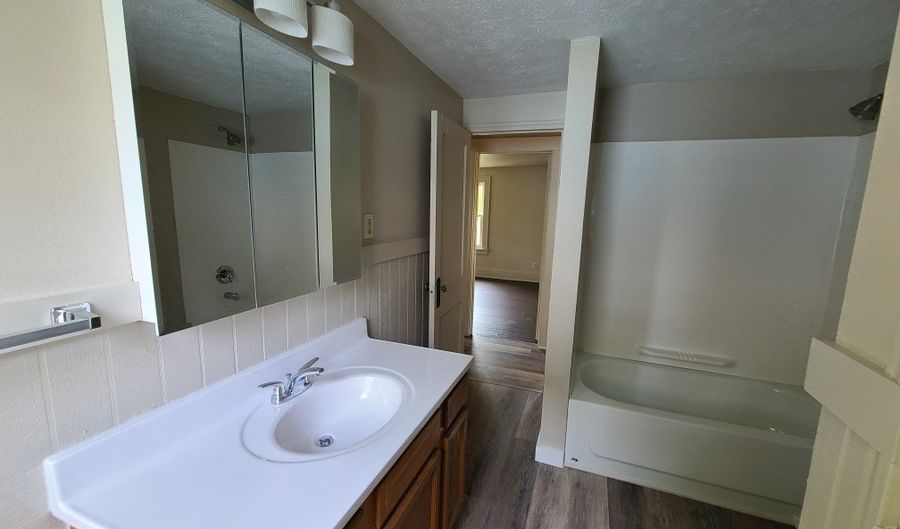 1395 S Webb Ave, Alliance, OH 44601 - 3 Beds, 1 Bath