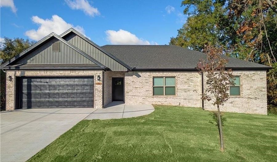 22 Magrath Ln, Bella Vista, AR 72715 - 3 Beds, 2 Bath