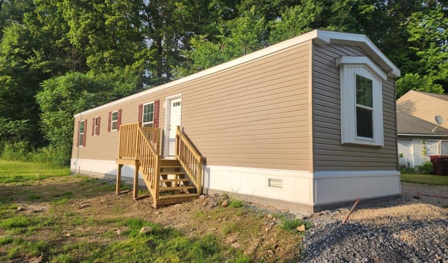 41 Audrey Ln, Bennington, VT 05201 - 2 Beds, 2 Bath