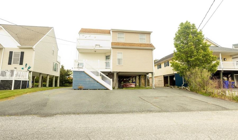 107 WYATT St, Frederica, DE 19946 - 2 Beds, 2 Bath