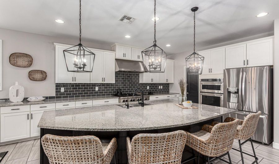 4640 S BIG HORN Dr, Chandler, AZ 85249 - 4 Beds, 4 Bath