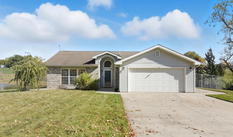 712 Taylor Ln, Albion, IN 46701 - 3 Beds, 2 Bath