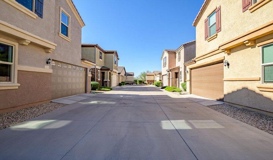 32716 N 50TH St, Cave Creek, AZ 85331 - 3 Beds, 2 Bath