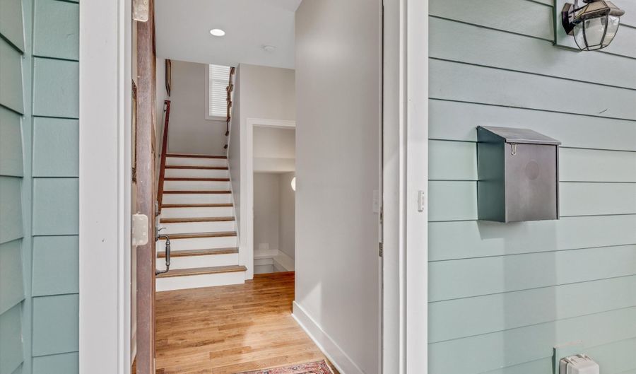 639 N 4th Ave, Ann Arbor, MI 48104 - 3 Beds, 2 Bath
