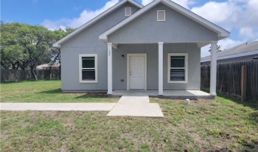 104 Pelican Ave, Aransas Pass, TX 78336 - 3 Beds, 2 Bath