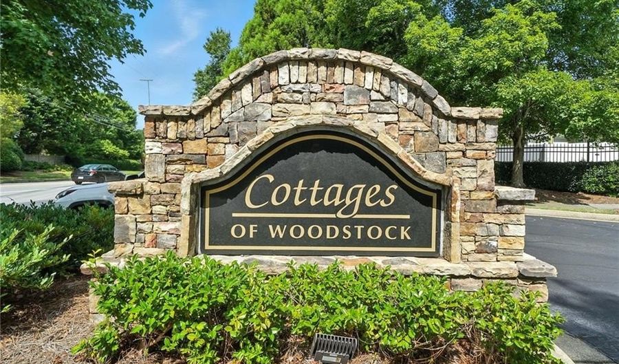 366 Acuba Vw, Woodstock, GA 30188 - 2 Beds, 2 Bath