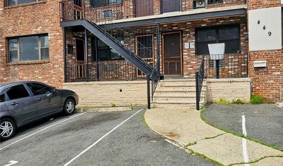 449-451 Washington Avenue 8, Belleville, NJ 07109 - 1 Beds, 1 Bath