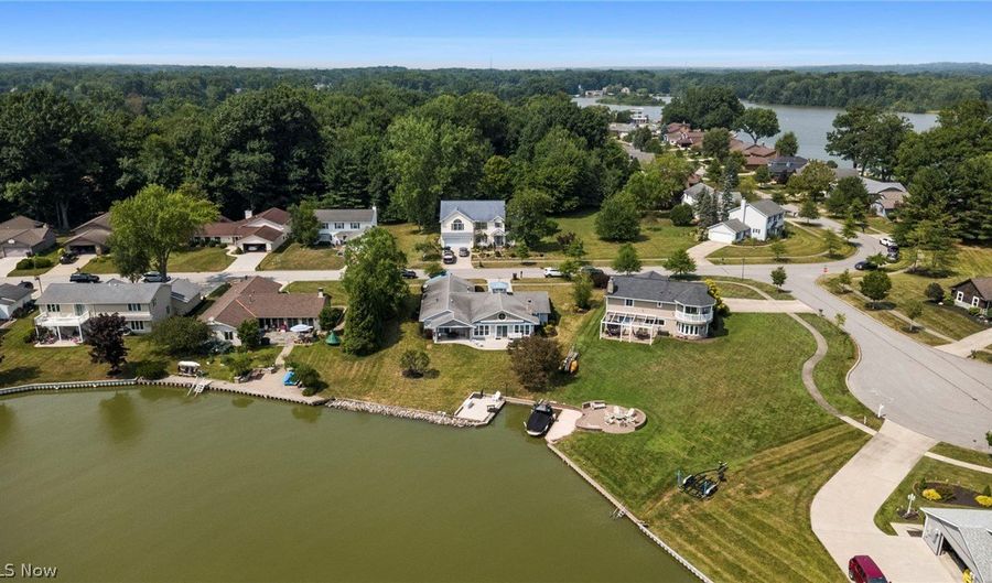 1280 Surfside Cir, Aurora, OH 44202 - 4 Beds, 3 Bath