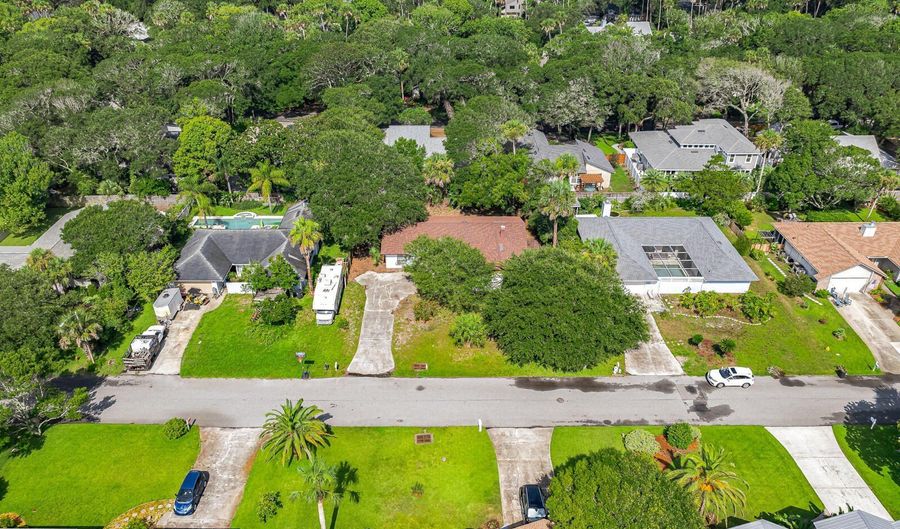 1812 SEA OATS Dr, Atlantic Beach, FL 32233 - 3 Beds, 2 Bath