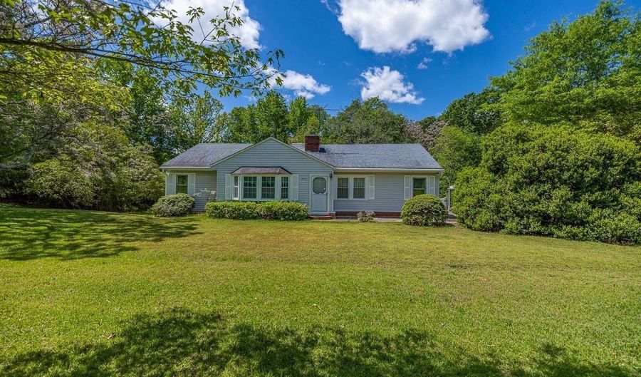 10676 Augusta Rd, Belton, SC 29627 - 4 Beds, 3 Bath