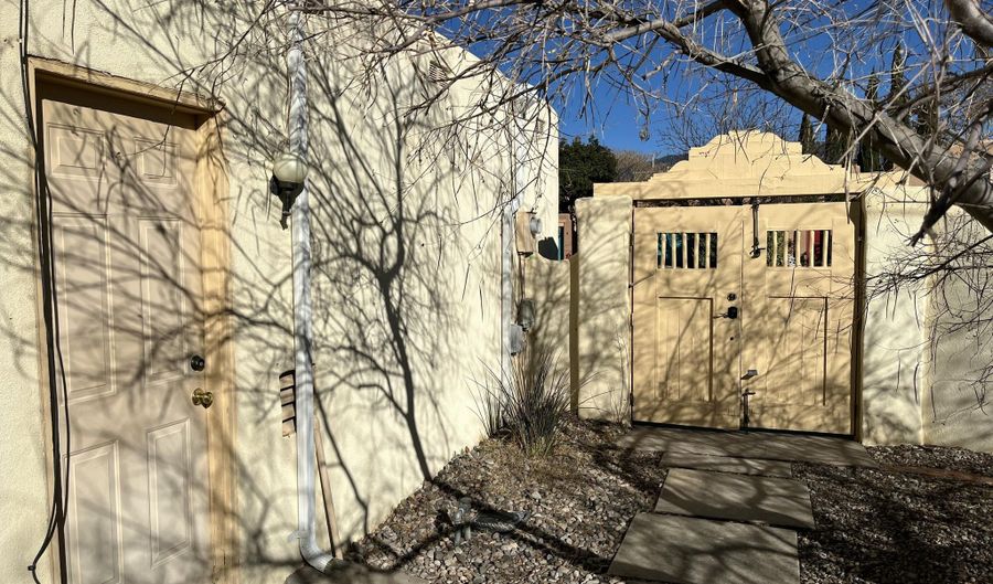 5201 Purcell Dr NE, Albuquerque, NM 87111 - 3 Beds, 2 Bath