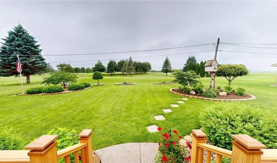 2017 Highland Ave, Albert Lea, MN 56007 - 3 Beds, 3 Bath