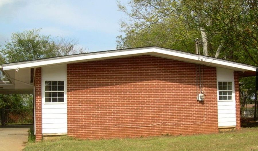 1982 S Riverview, Albany, GA 31705 - 3 Beds, 1 Bath