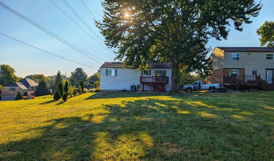 2161 Knightsbridge Dr, Anderson Twp., OH 45244 - 3 Beds, 2 Bath