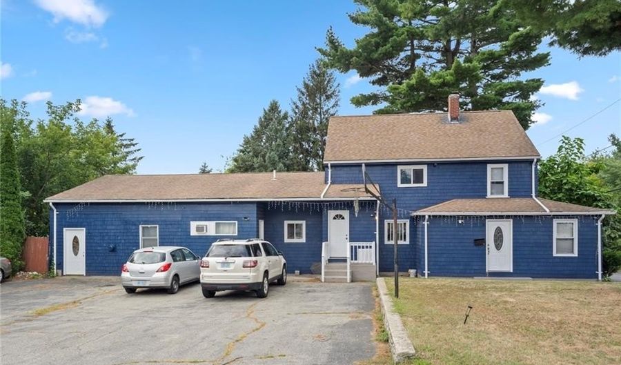 22 Whipple Ave, North Providence, RI 02911 - 5 Beds, 3 Bath