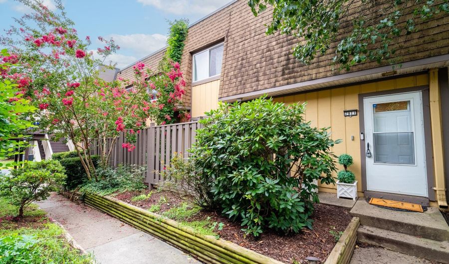 7911 CASA GRANDE Pl 122-A, Alexandria, VA 22309 - 3 Beds, 3 Bath