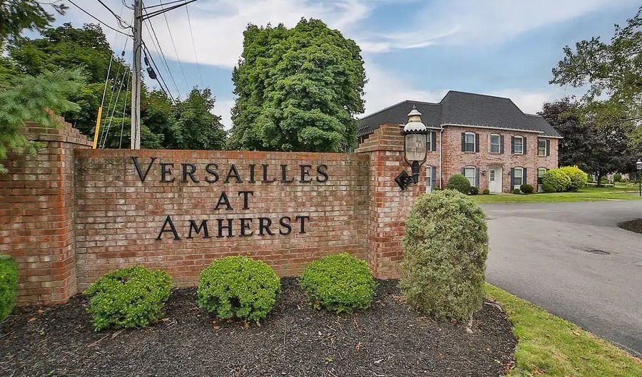 4545 116 Chestnut Ridge Rd, Amherst, NY 14228 - 2 Beds, 1 Bath