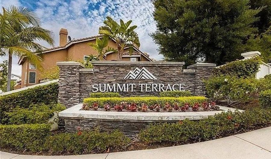 908 S Lone Pine Ln, Anaheim, CA 92808 - 3 Beds, 3 Bath
