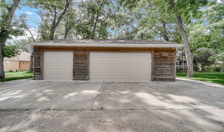 42034 N East Rd, Antioch, IL 60002 - 3 Beds, 2 Bath