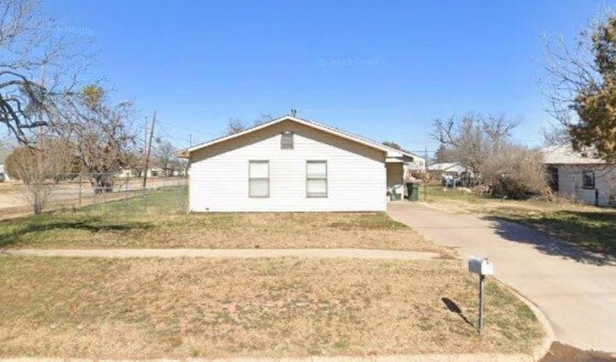 642 N 7th St, Abilene, TX 79601 - 4 Beds, 2 Bath