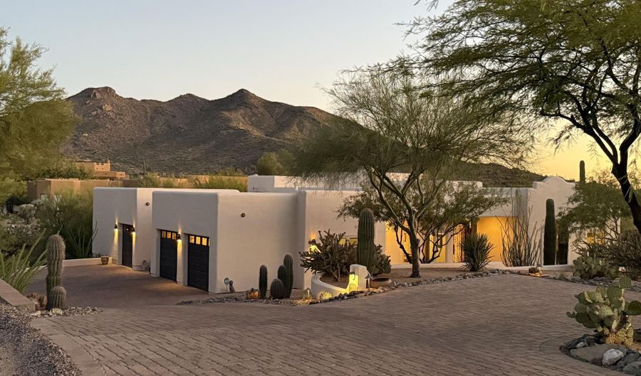 7011 E LA SALLE Rd, Cave Creek, AZ 85331 - 4 Beds, 4 Bath
