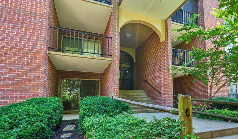 8302 TOBIN Rd 11, Annandale, VA 22003 - 1 Beds, 1 Bath