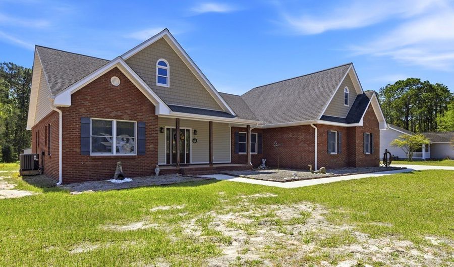 60 Hathcock Rd, Apalachicola, FL 32320 - 4 Beds, 4 Bath