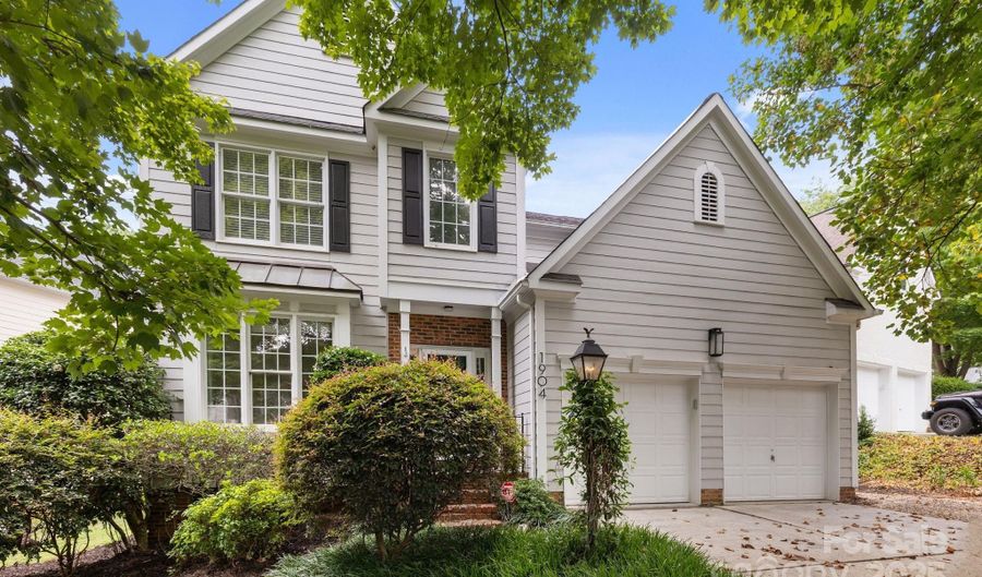 1904 Dearmon Dr, Charlotte, NC 28205 - 3 Beds, 3 Bath