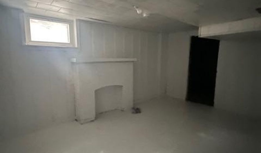2636 W LAFAYETTE Ave W, Baltimore, MD 21216 - 2 Beds, 1 Bath