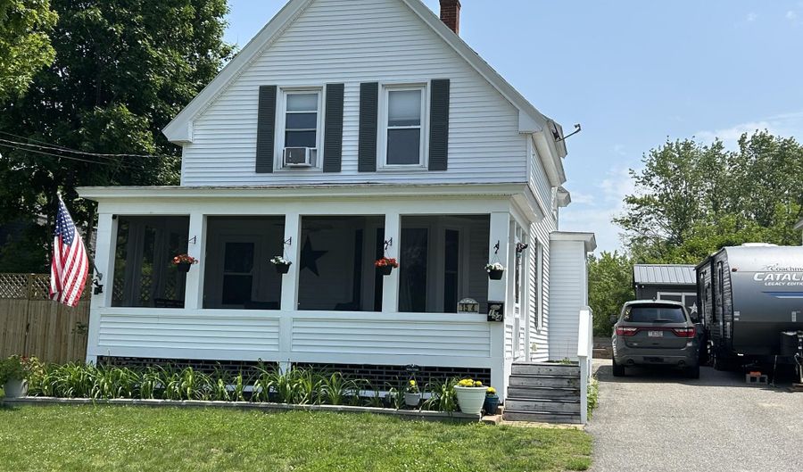 154 Cook St, Auburn, ME 04210 - 3 Beds, 2 Bath